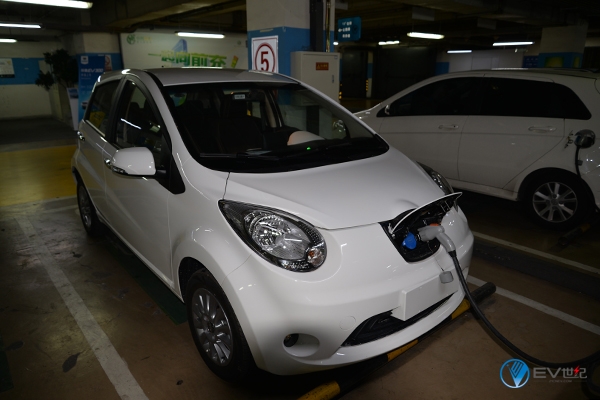 鏂拌兘婧愭睙娣甶ev6e璇曢┚瑙嗛,姹熸樊iev6e璇曢┚