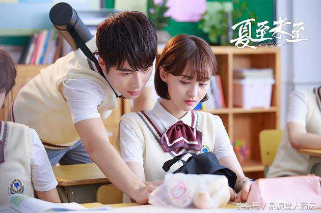 吓死本宝宝了，隐形眼镜操作不当造成*血丝红**