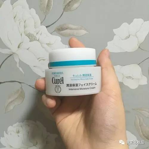 四十岁干皮敏感肌适合哪种护肤品,日本精华油哪一款适合干皮敏感肌