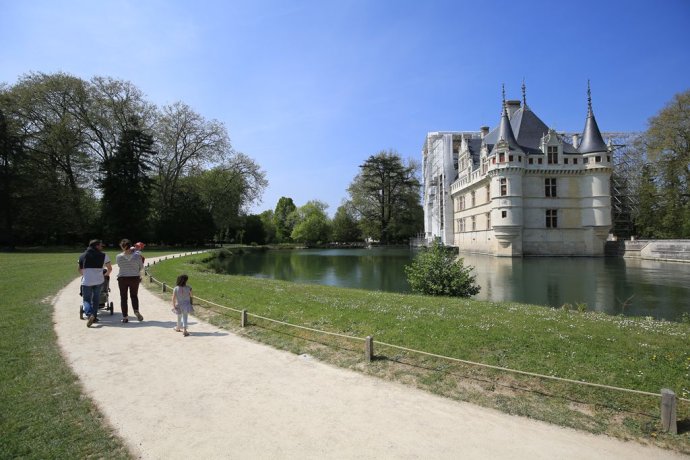 卢瓦尔河城堡简介,卢瓦尔河谷城堡位置在哪里