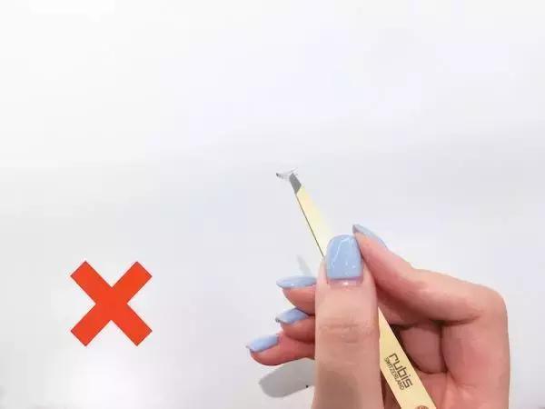 不会贴假睫毛录视频,不会贴下睫毛的妹子看的教程