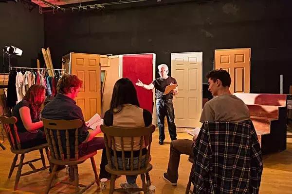 线上课程与线下授课的好处与区别,线上课程与线下课程的比较