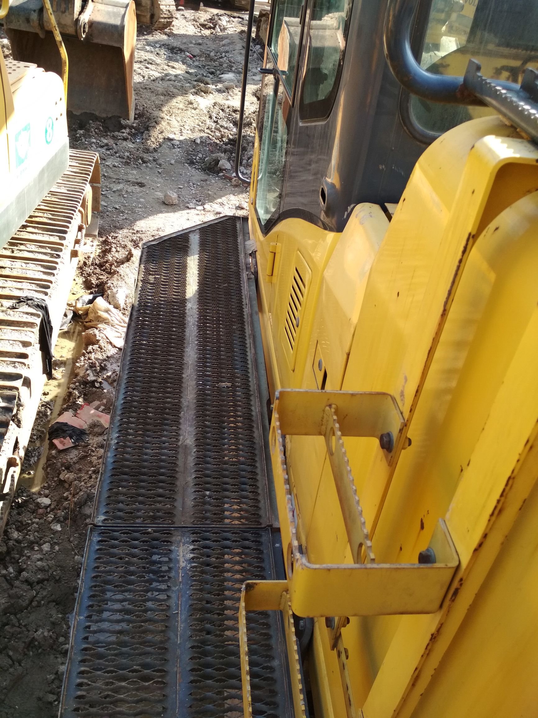 二手挖掘机分析,二手小松110挖掘机