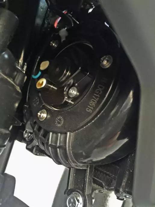 最新豪爵铃木dl250评测视频,18年的豪爵铃木dl250值得买吗