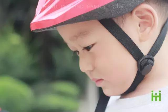 汉口江滩秀,潮童街拍视频