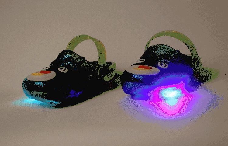 给孩子挑一双好的凉鞋,给婴儿选凉鞋选什么牌子好