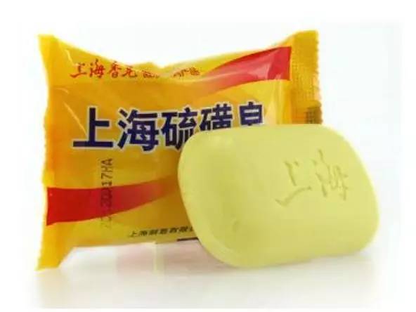 第二天要穿吊带如何解决背后痘痘,后背有痘痘穿吊带的急救办法