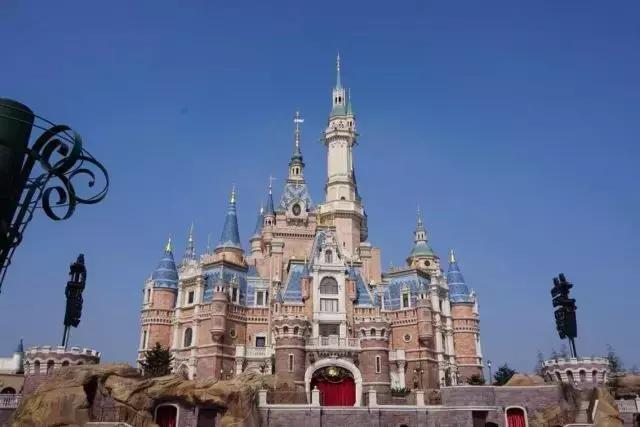 上海迪士尼乐园的门票多少钱,上海迪士尼乐园离哪个机场近