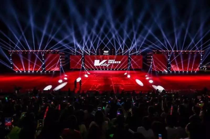 汽车跑得足够快会飞起来吗,汽车跑的足够快会飞起来吗