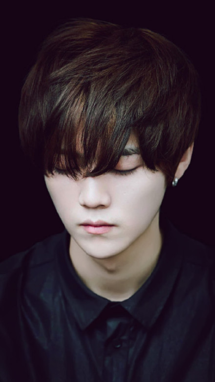 鹿晗勋章歌词壁纸图片,鹿晗壁纸4k全屏帅哥