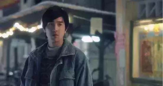 从面瘫视帝到哭戏之王，曾被骂丑八怪的他，不但演技了得，还娶了国民女神！