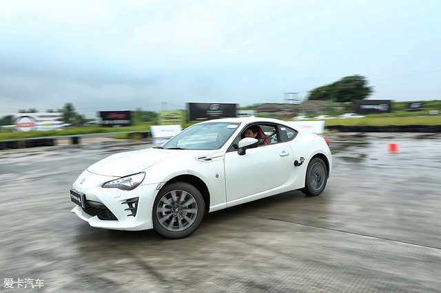 椹鹃┒涓扮敯86,涓扮敯86椹鹃┒鏁欑▼