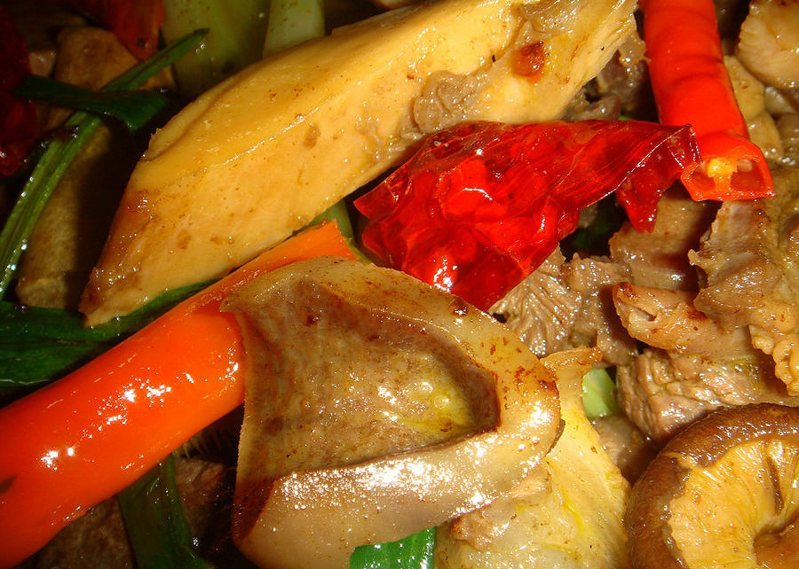 正宗牛杂烩菜,啤酒焖牛杂视频