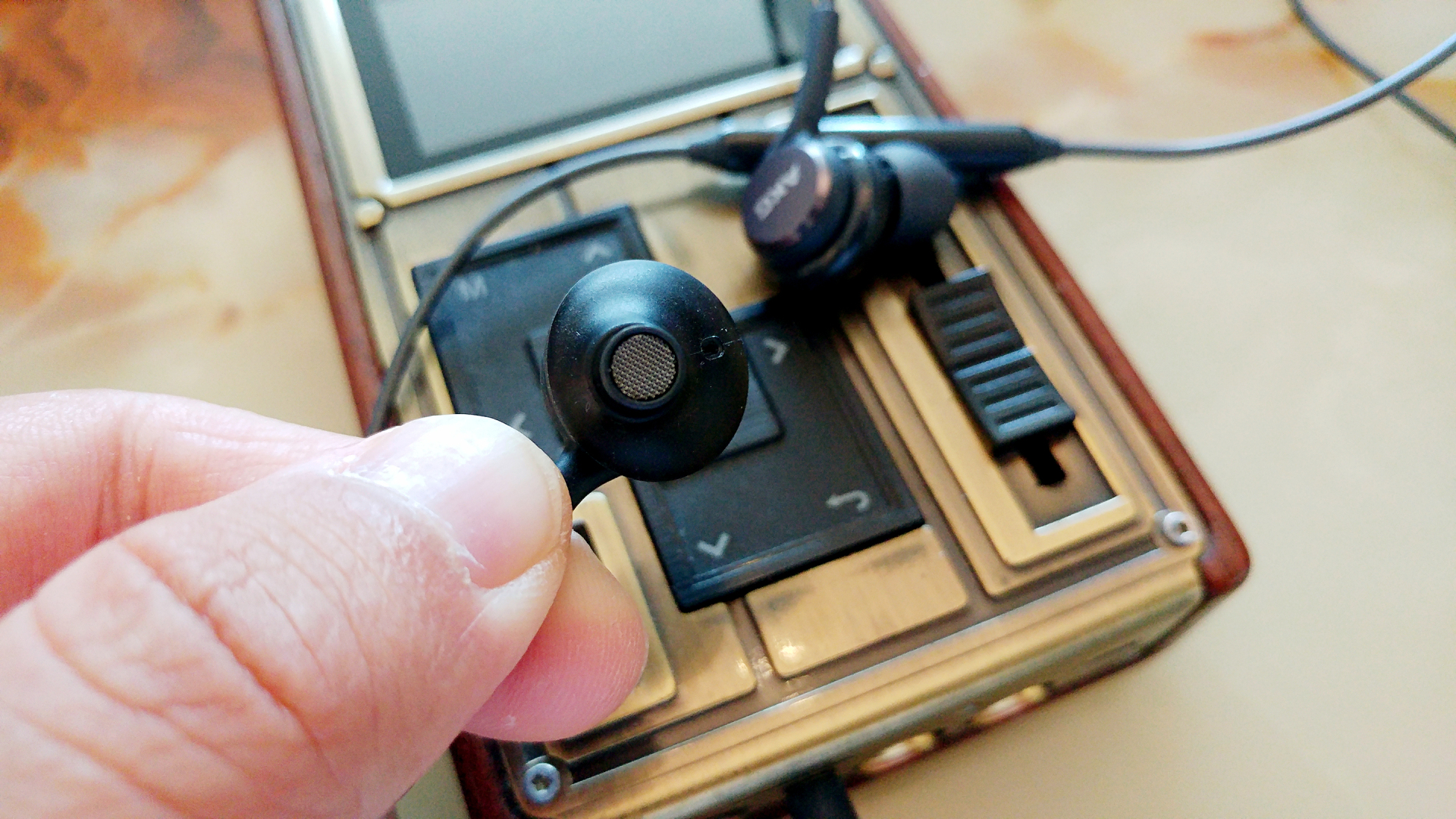 三星s8+akg耳机怎么样,三星s8akg耳机有什么用