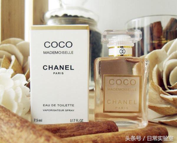 单身多年！老子终于靠这瓶香水把女神追到了手（评论送耳机）