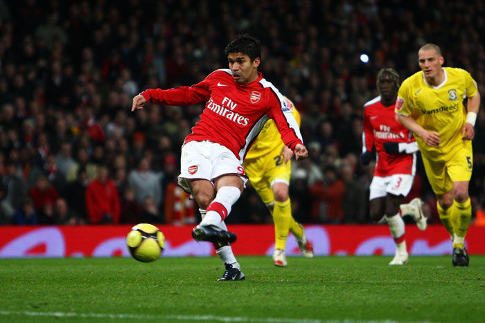 席尔瓦是国际足坛球星的第一大姓，就像你在中国姓李，练习体操更容易成功一样