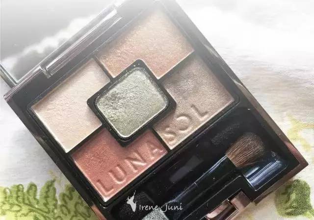 杨幂、戚薇都在用！这款小众眼影真这么好？