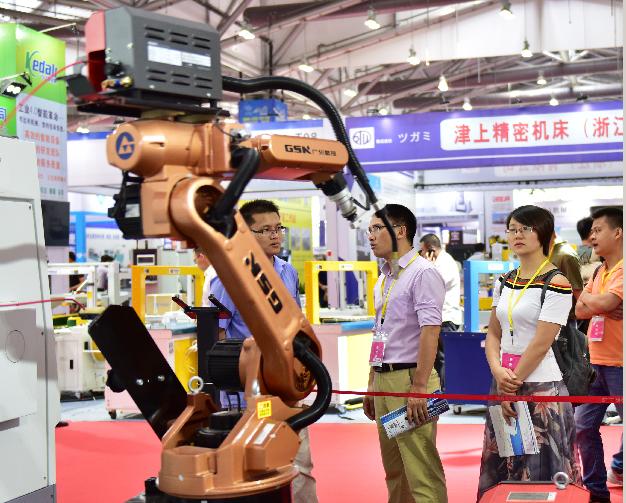 冯站之家3分钟新闻早餐视频直播 (新闻早餐30分钟)