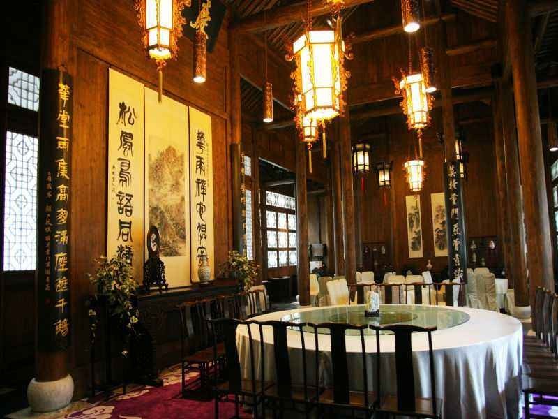 请客吃这么豪华的，估计只有这里了！「博物馆传奇」