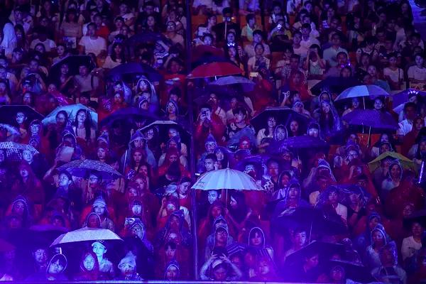 和《变形金刚》里的爆炸相比,《速激8》简直弱爆了