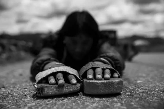 千里背尸赵本山,赵本山千里背尸