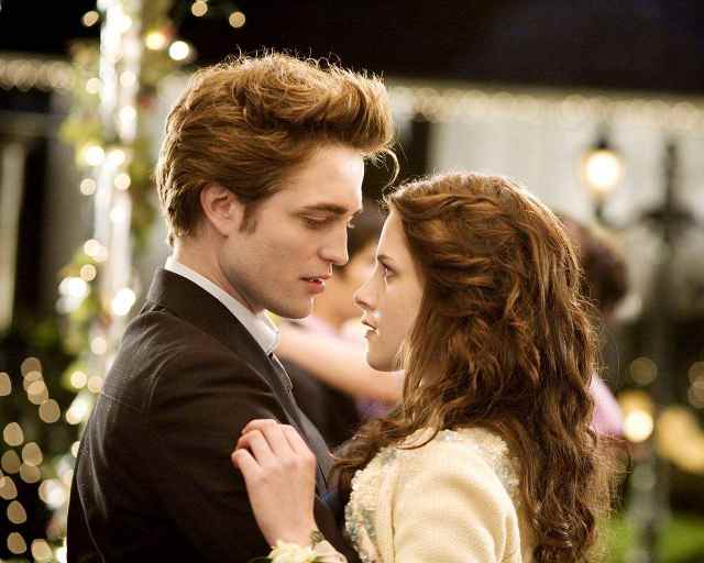 《暮光之城》：被电影毁掉的原著？