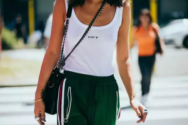 夏天穿长裤不热吗,夏天穿长裤不觉得热