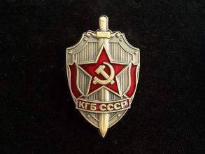 他的叛变,让中情局苦心经营多年的间谍网全面崩塌