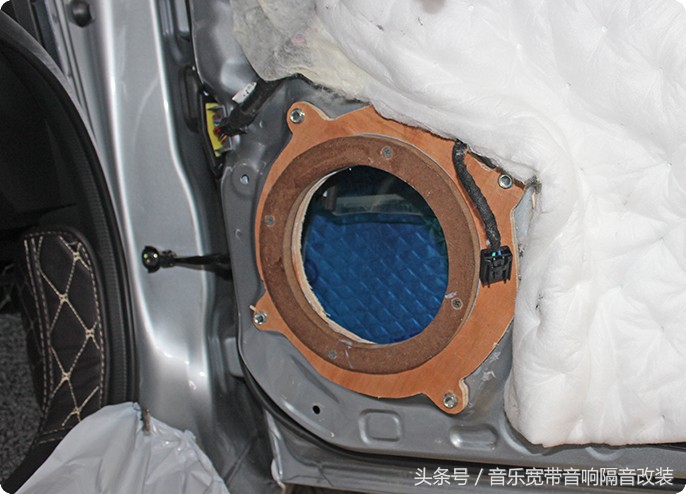 阿特兹音响氛围灯改装,新款阿特兹a柱倒模效果图