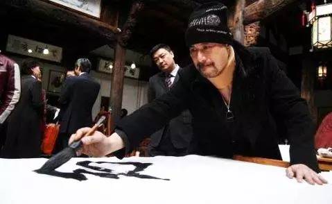 大师门下、科班出身的艺术家,却因主演“三级片”而为人熟知!