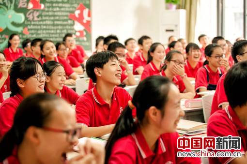 重庆杨家坪中学杨家坪校区,重庆市杨家坪中学校怎么样