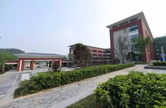 宜昌一中实景,航拍宜昌一中新校区
