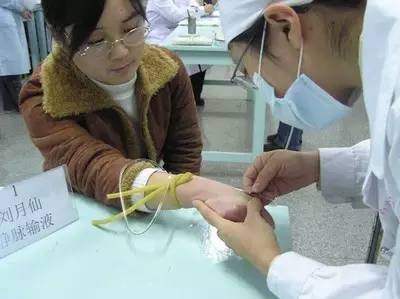 扎针疗法视频教程,扎针的正确方法和注意事项