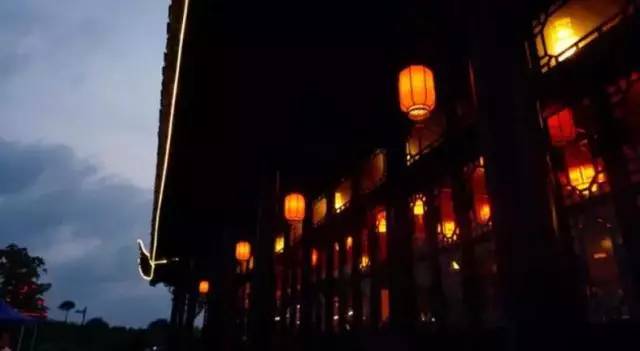 百亩荷塘美不胜收,千亩荷塘风景如画