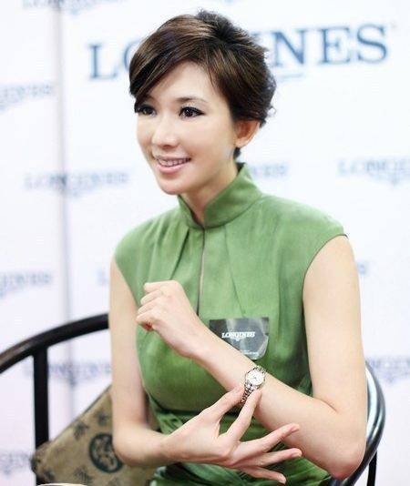 想补水还想抗老怎么护肤,国货玻尿酸补水保湿