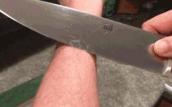 一个网友展示他的磨刀技巧...这一个个切的简直了...