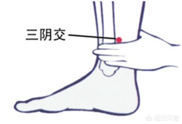 女朋友痛经男生让她多喝热水,痛经男友只会说喝热水