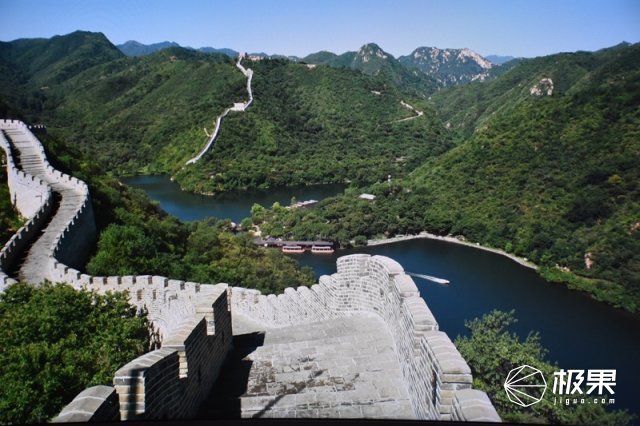 三星最好的显示器是什么,为什么大家都说三星的手机屏幕好