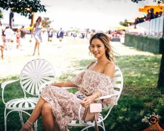 我可不信，黑，穿衣服土掉渣！这锅这肤色可不背