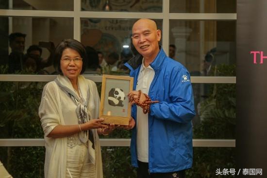 李伯清评书超长120分钟视频完整版,李伯清足球队