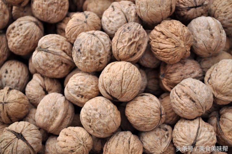 怎么区分核桃好不好吃,文玩核桃手串怎么辨别好坏