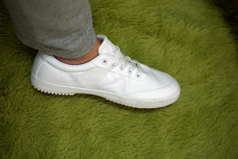 飞跃帆布鞋哪些值得入手,muji小白鞋和飞跃小白鞋哪个好