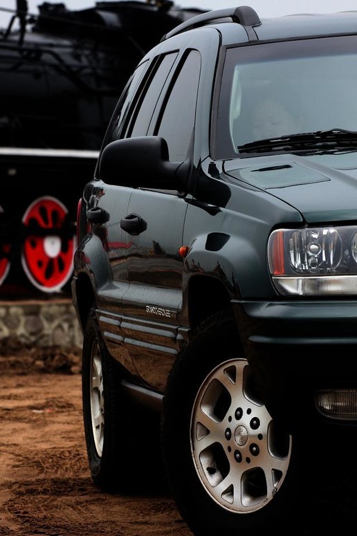 为情怀买单的豪车,13年jeep大切诺基开起来怎么样