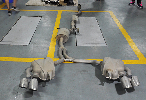 保时捷玛卡排气管尾喉,武汉保时捷玛卡改装