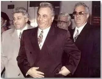 美国“暗影”：情人节*杀屠**、方块A死亡预告、《教父》背后的“教父”