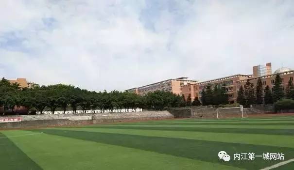 想穿校服,内江六中校服