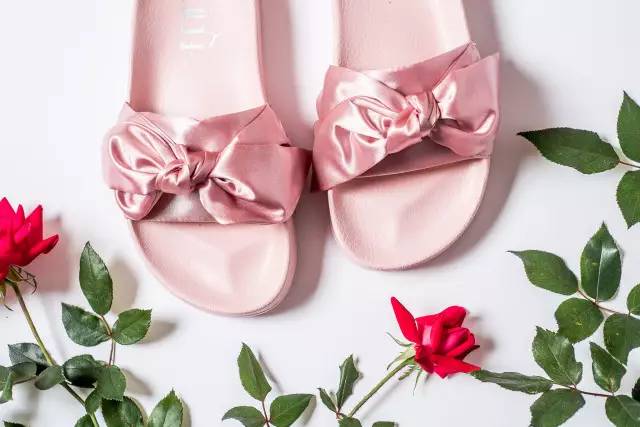 2018最火的4双鞋穿上时髦一整年,全网最火的十双鞋