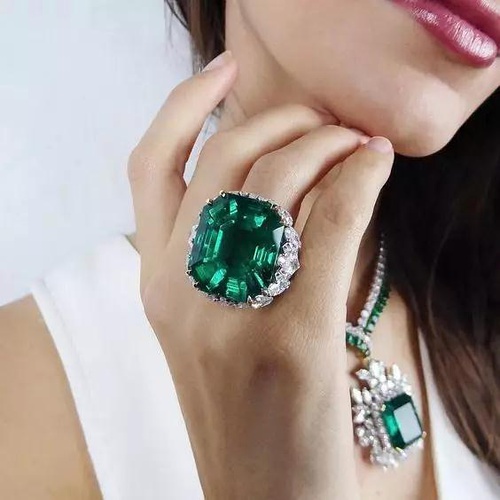 将谅解变成了理所当然,把原谅色穿在身上的感觉