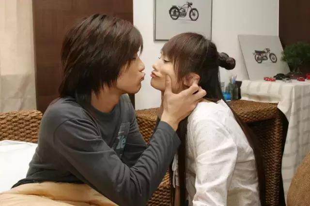 林依晨陈妍希关系,林依晨林心如私下关系