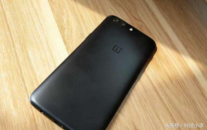 一加5还能用多久,一加5现在还值得买吗